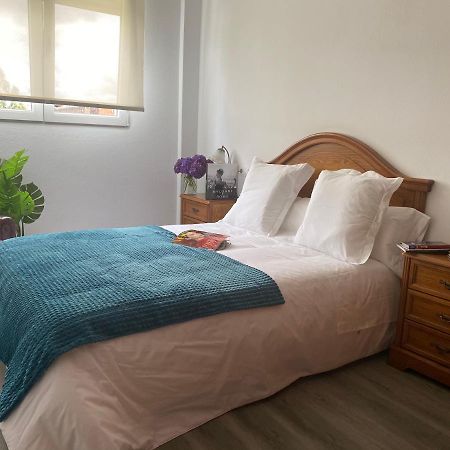 Campo De Estrellas Apartment ซานติอาโก เด กอมโปสเตลา ภายนอก รูปภาพ