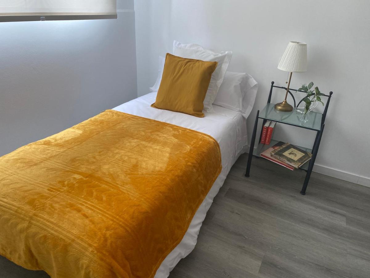 Campo De Estrellas Apartment ซานติอาโก เด กอมโปสเตลา ภายนอก รูปภาพ