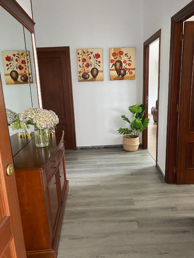 Campo De Estrellas Apartment ซานติอาโก เด กอมโปสเตลา ภายนอก รูปภาพ