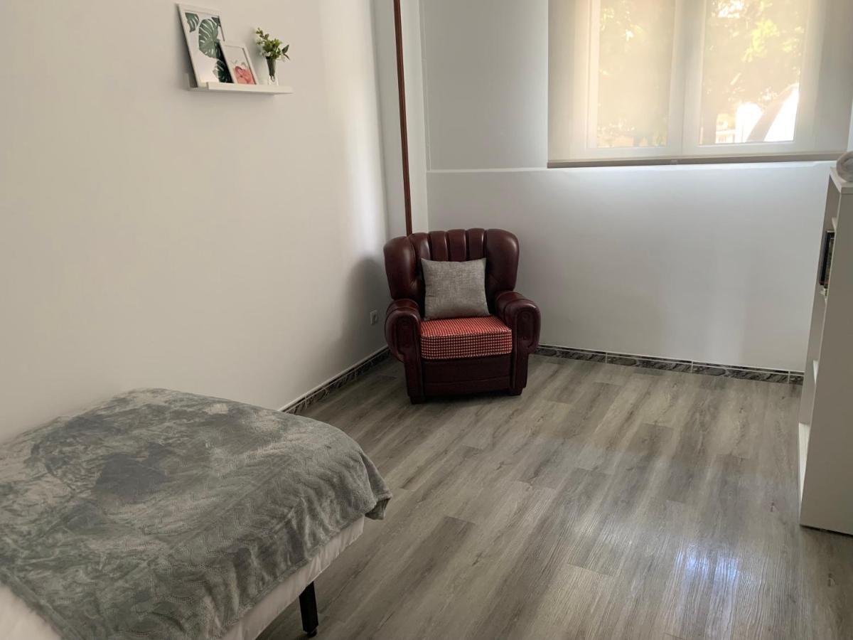 Campo De Estrellas Apartment ซานติอาโก เด กอมโปสเตลา ภายนอก รูปภาพ